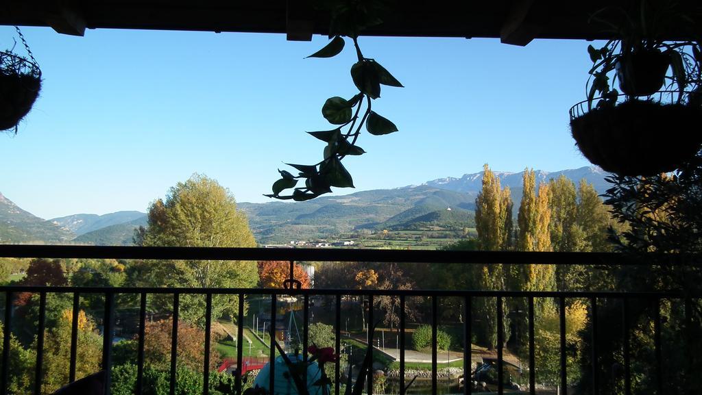 Casa Catharina Bed & Breakfast La Seu d'Urgell Dış mekan fotoğraf